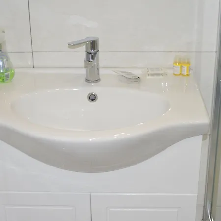 오스카 룸스 2* 로마